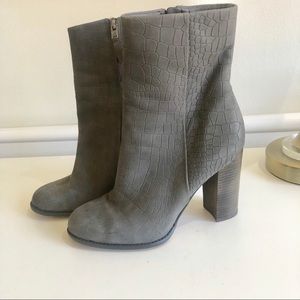 Sam Edelman gray booties crock embossed size 8,5